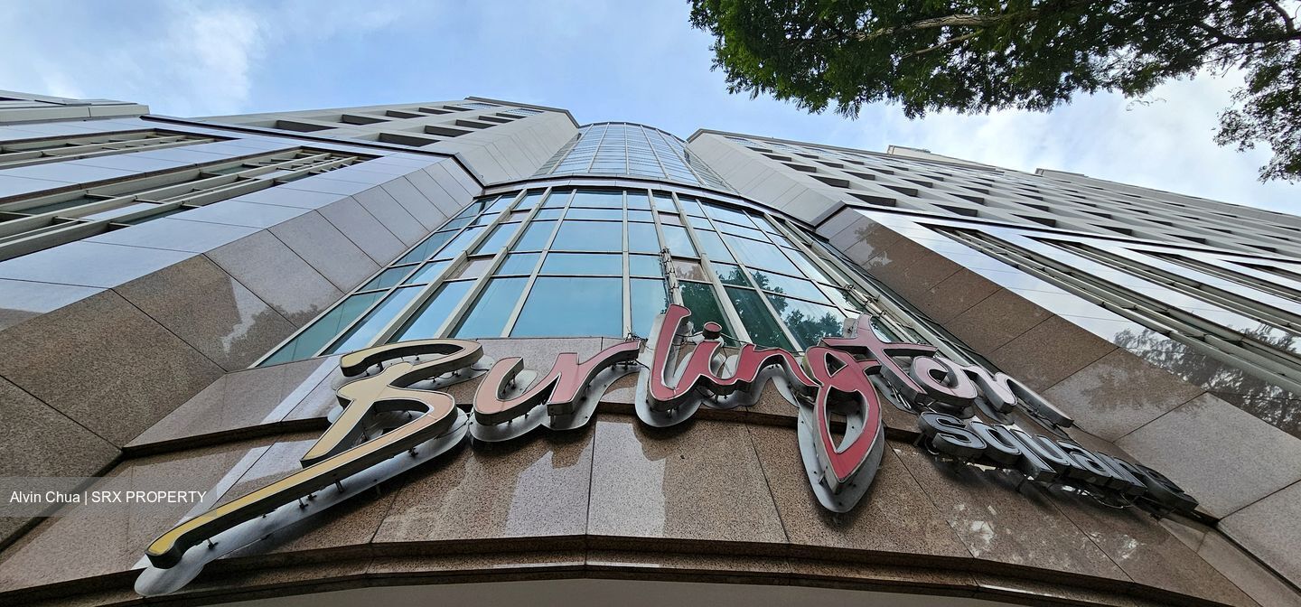 Burlington Square (D7), Retail #481770321